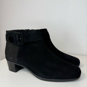 Munro Black Suede Callie Buckle Ankle Boot Womens Size 11.5 NEW Water Resistant